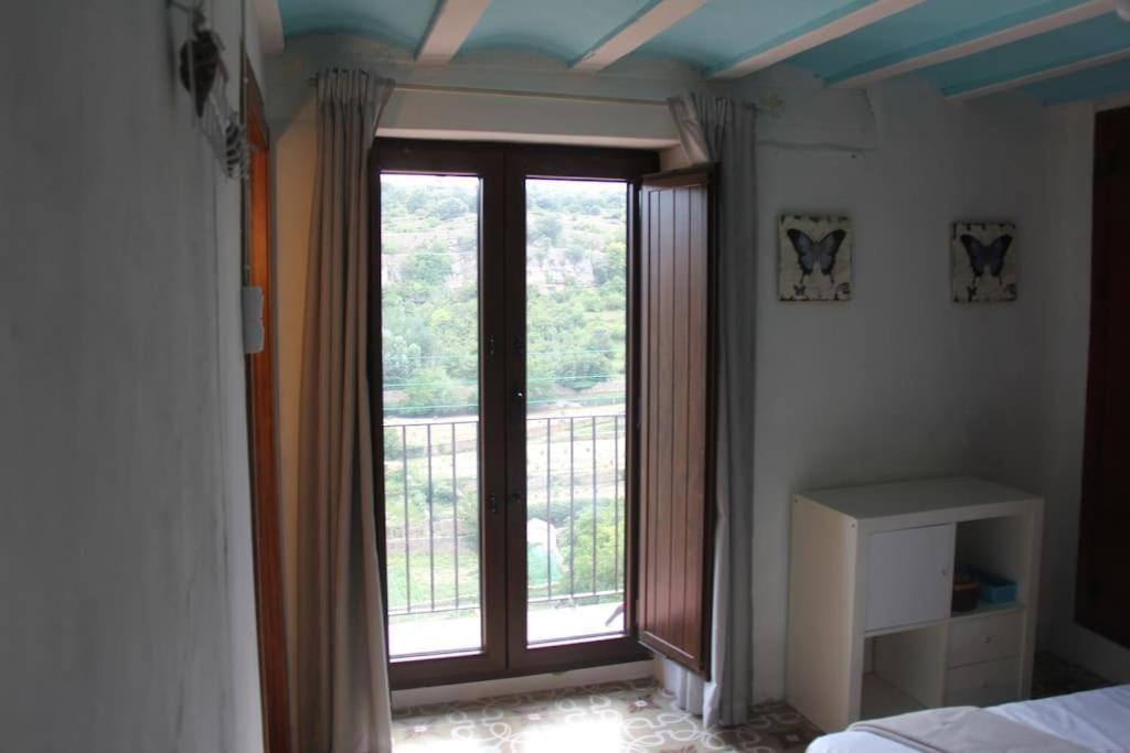 ビジャフランカ・デル・シド Casa Rustica Y Vistas A La Montana - Els Llavadorsヴィラ エクステリア 写真
